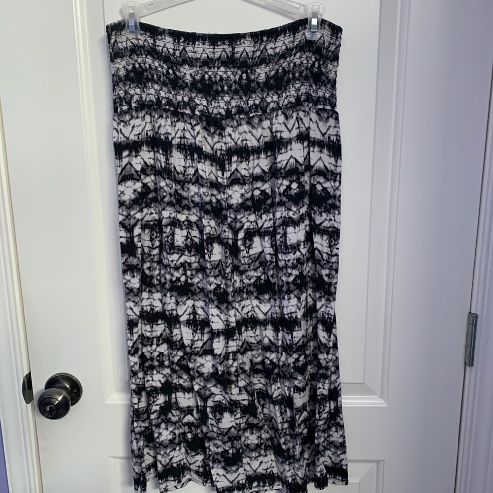Black and White Strapless Dress